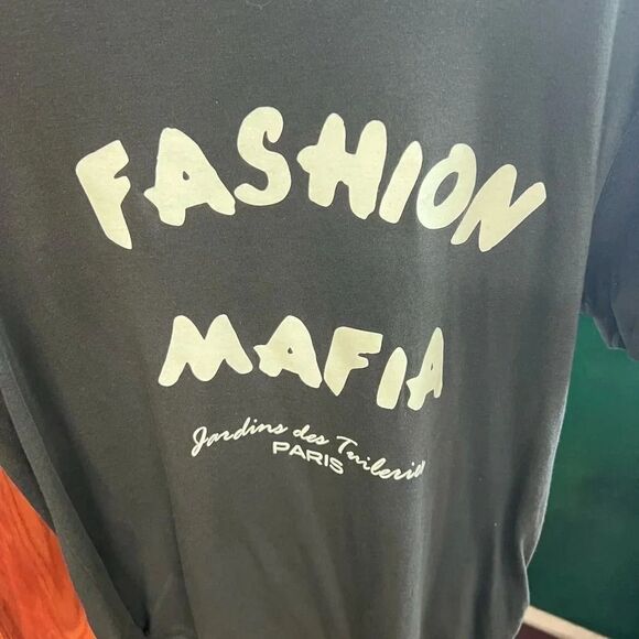 EUC Charcoal Gray “ Fashion Mafia “ Short Sleeve T-shirt #025 - Picture 4 of 8